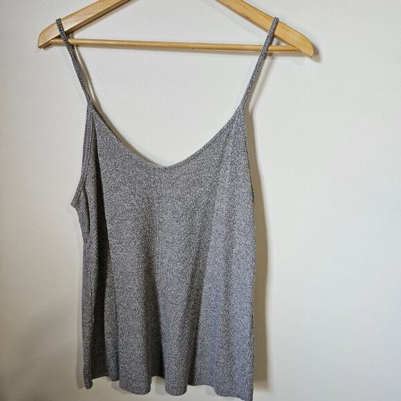 Forever 21 Gray Tank Top - Picture 2 of 11